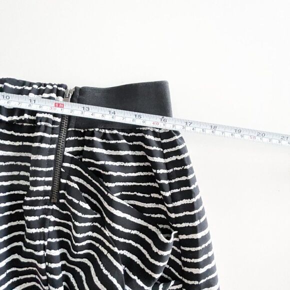 Promod // Striped Skirt // Front Zip feature // Size 12 // New without tags - Picture 4 of 8